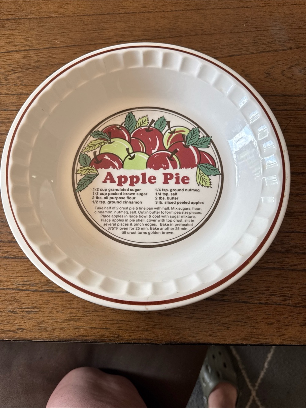 Vintage Apple Pie Ceramic Pie Dish - White with Red Trim